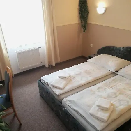 Hotell Wertheim 3*